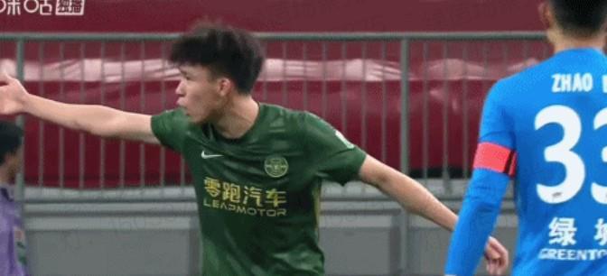 开云官网-太着急了，王钰栋两次表达不满都被镜头捕捉到